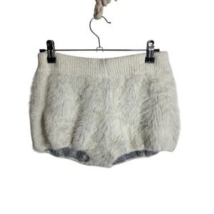 Sumwon Women Fuzzy Knit Shorts Cream White Black Graphic C11EQ1PMN Size M